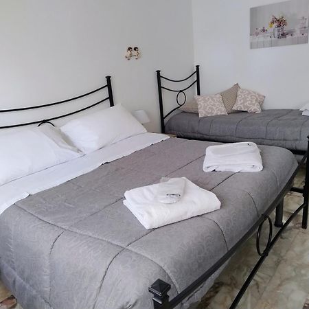 Bilocale Climatizzato A 850M Dalla Spiaggia Casa Katia Marina di Massa Exterior foto