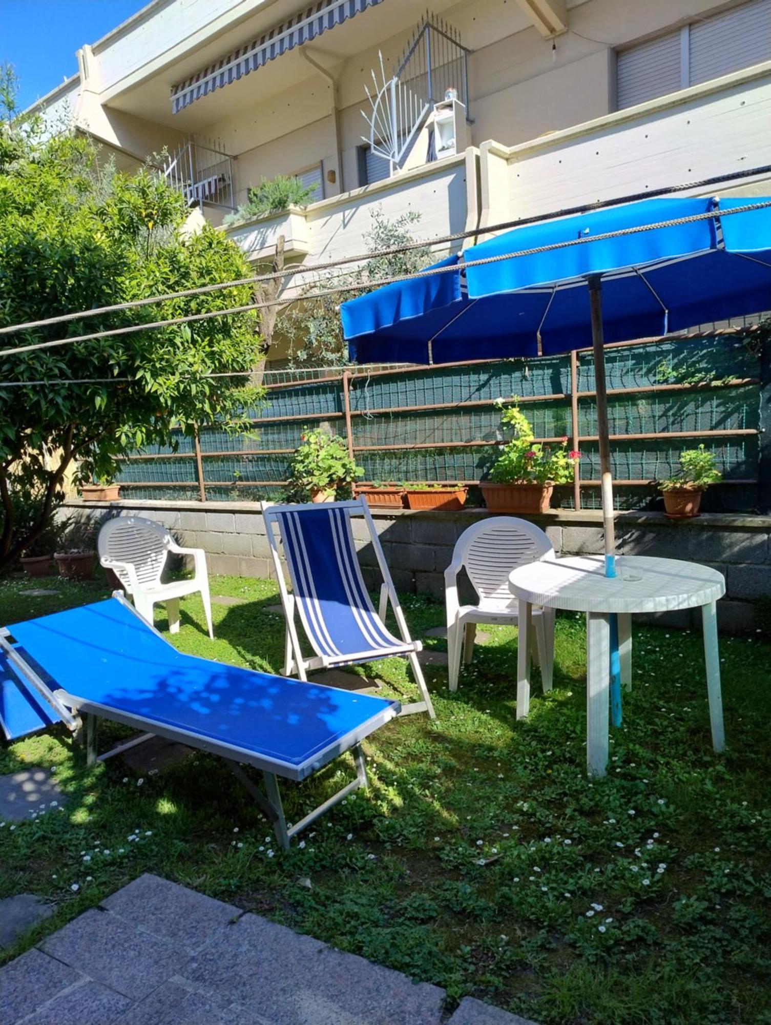 Bilocale Climatizzato A 850M Dalla Spiaggia Casa Katia Marina di Massa Exterior foto